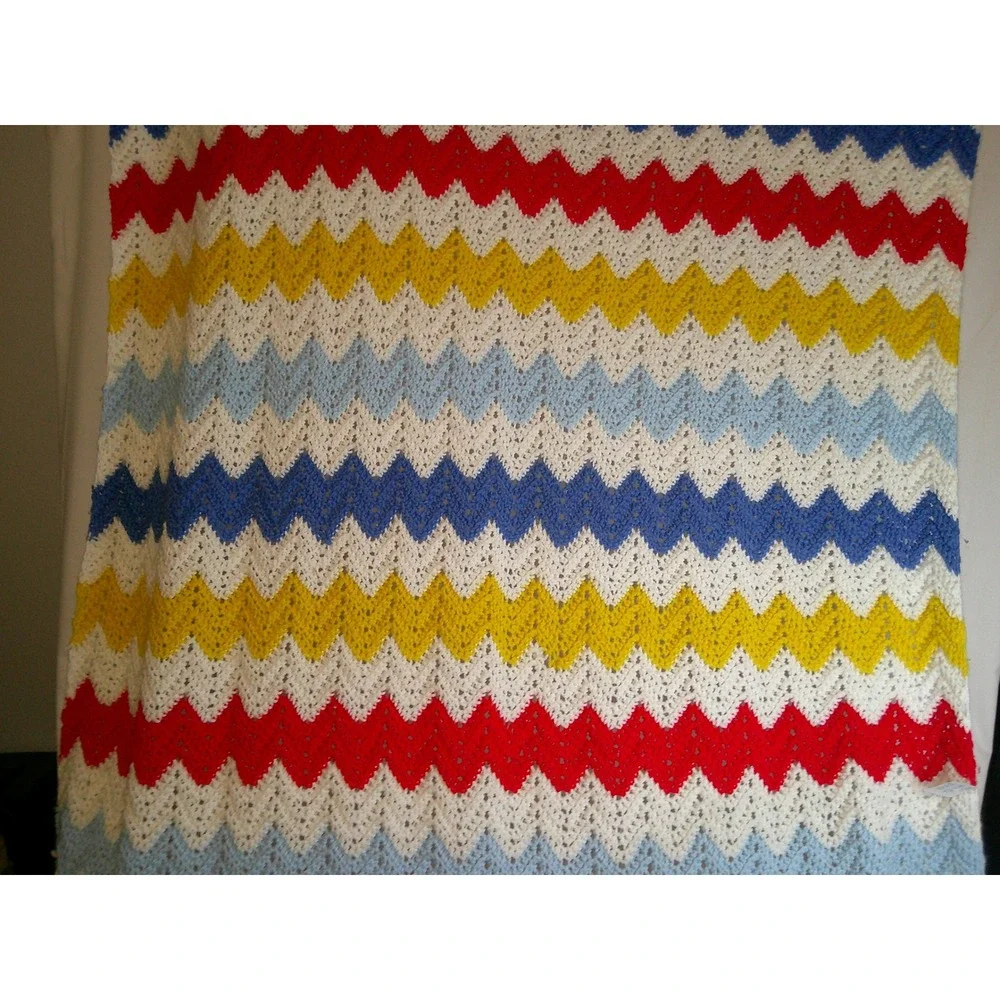 Vintage Handmade Crochet Blanket Throw Red Yellow Blue Chevron Stripe‎ 75